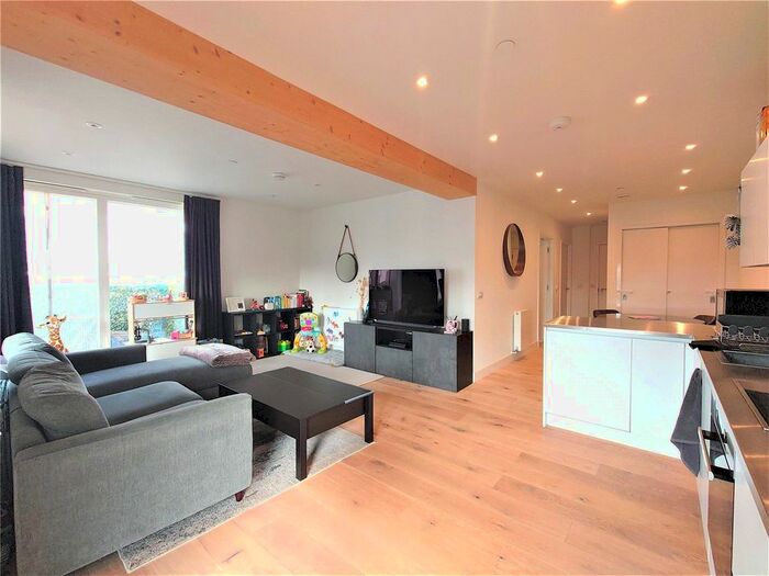 2 Bedroom Flat To Rent In Boiler House, Material Walk, Hayes, Greater London, UB3