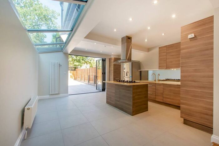 5 Bedroom Terraced House To Rent In Greenside Road, Croydon, CR0