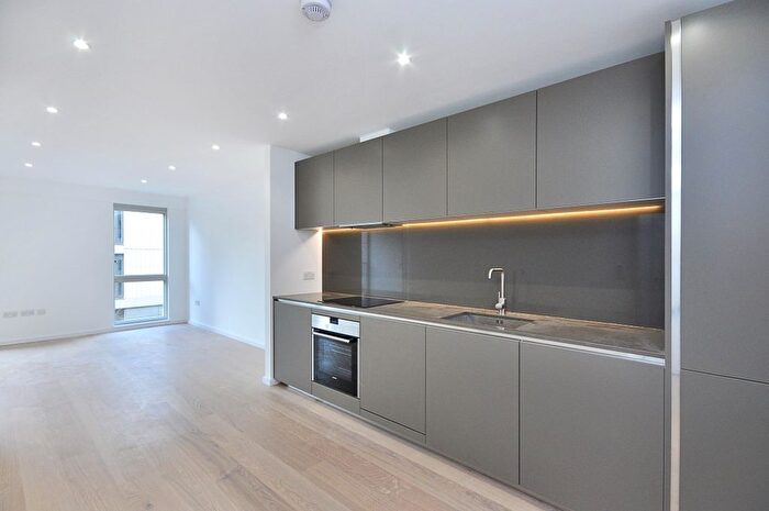 1 Bedroom Flat To Rent In Ipsus, Clapham South, SW12