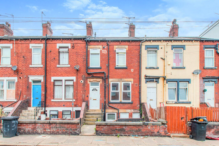 1 Bedroom Terraced House To Rent In Longroyd Grove, Leeds, West Yorkshire, LS11