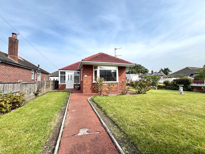 2 Bedroom Bungalow For Sale In West Drive, Thornton, FY5
