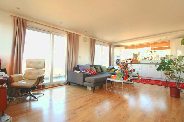 1 Bedroom Penthouse To Rent In Bethnal GreenRd, London, E2