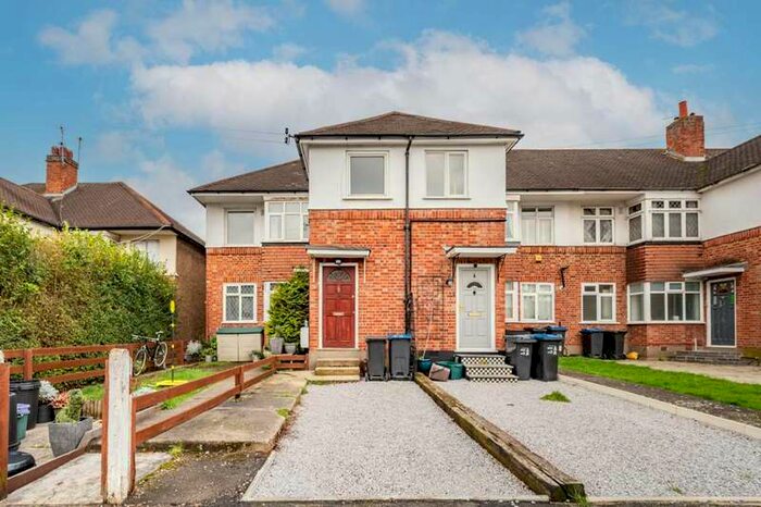 2 Bedroom Maisonette Flat To Rent In Barnard Gardens, Morden Park, KT3