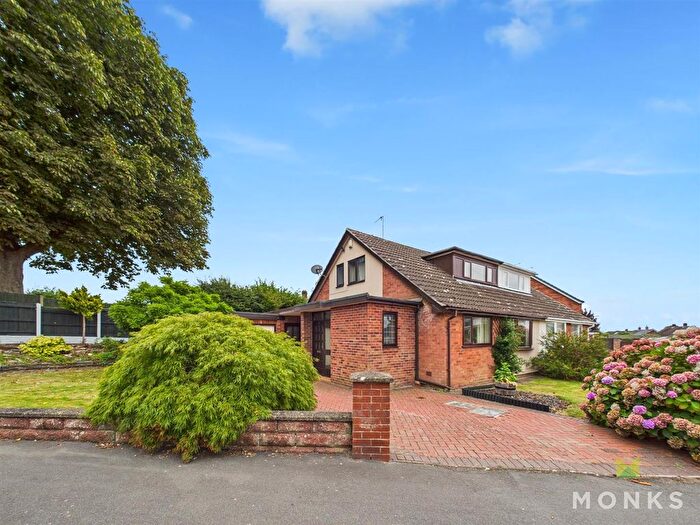 3 Bedroom Semi-Detached Bungalow For Sale In Walford Road, Oswestry, SY11