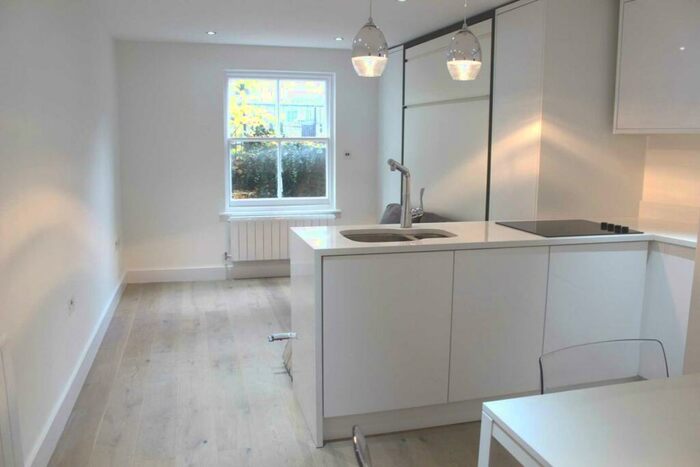 Studio To Rent In Cecilia Road, E8 - Photo 2