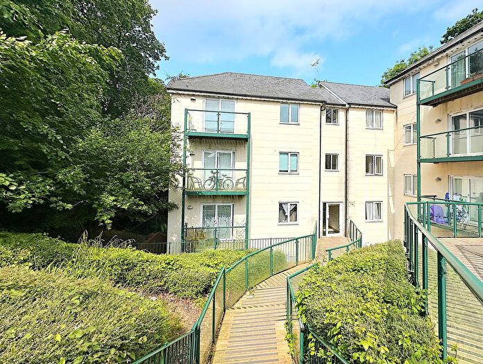 2 Bedroom Flat To Rent In Gillsmans Hill, St Leonards-On-Sea, TN38