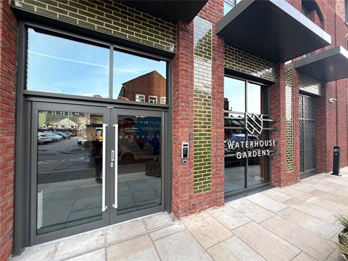 2 Bedroom Flat To Rent In Waterhouse Gardens, Dutton Street, Manchester, M3