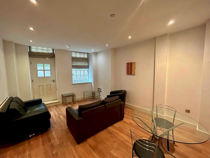 2 Bedroom Apartment To Rent In The Ropewalk, Nottingham, NG1