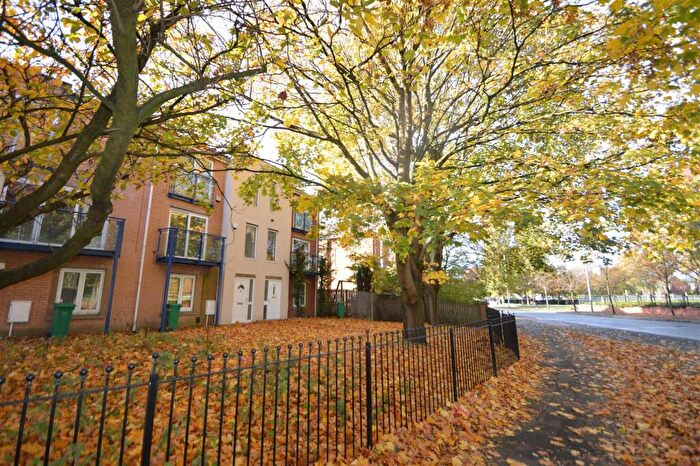 4 Bedroom House To Rent In Royce Road, Hulme, Manchester, M15