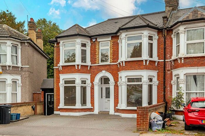 4 Bedroom Semi-Detached House For Sale In Northbrook Road, Ilford, IG1