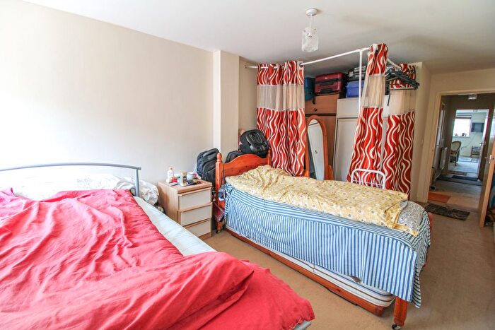 1 Bedroom Flat For Sale In High Street, Cosham, Portsmouth, PO6