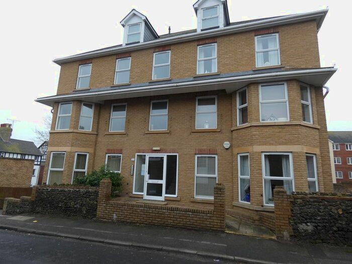 2 Bedroom Flat To Rent In Essex Road, Westgate-On-Sea, CT8