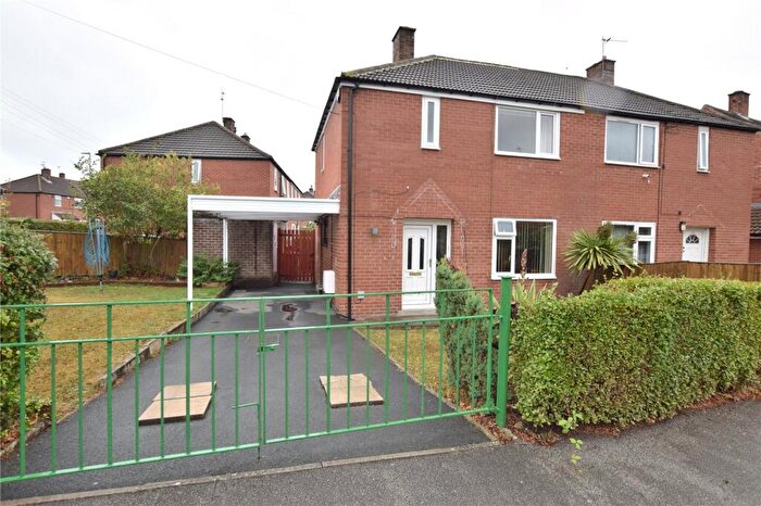 2 Bedroom Semi Detached House For Sale In Stanks Gardens, Leeds, LS14