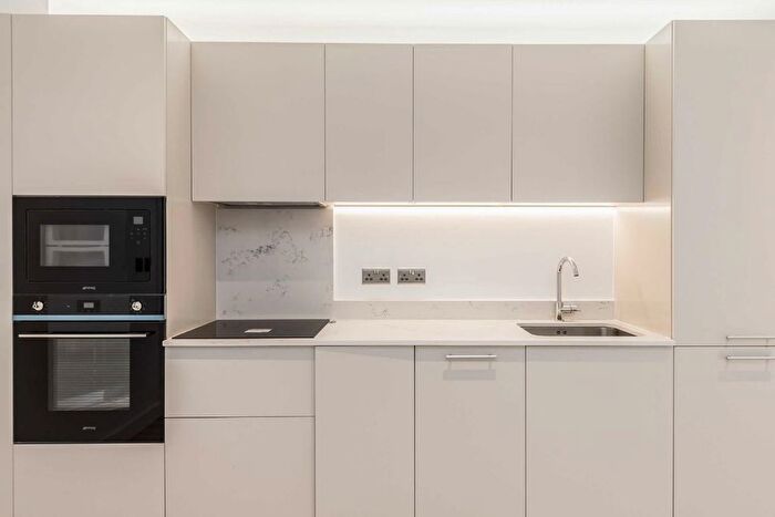 2 Bedroom Flat To Rent In East Road, Wimbledon, SW19