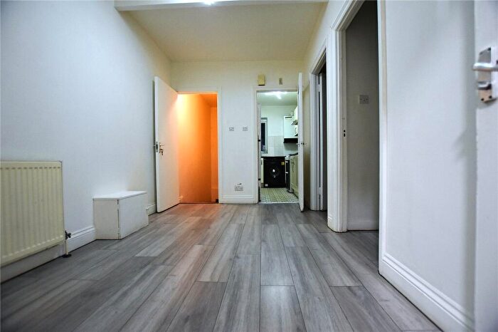 1 Bedroom Apartment To Rent In Thornton Road, Thornton Heath, CR7