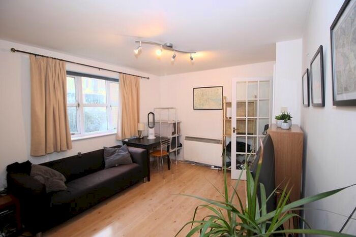 Studio To Rent In Plough Way, Surrey Quays, London, SE16