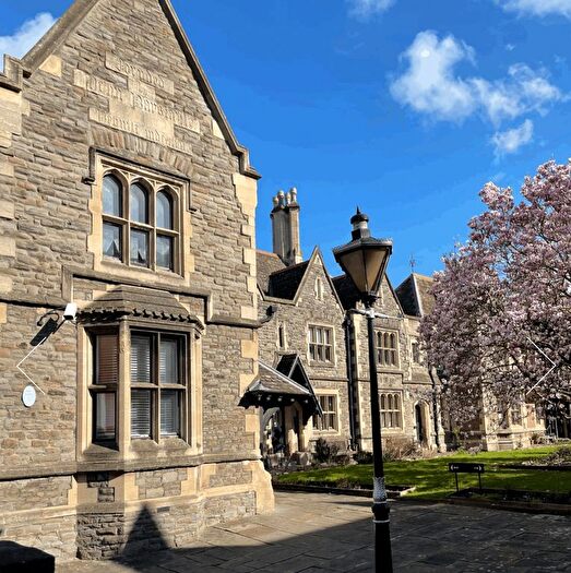 1 Bedroom Flat To Rent In Barstaple House, Old Market Street, Bristol, BS2