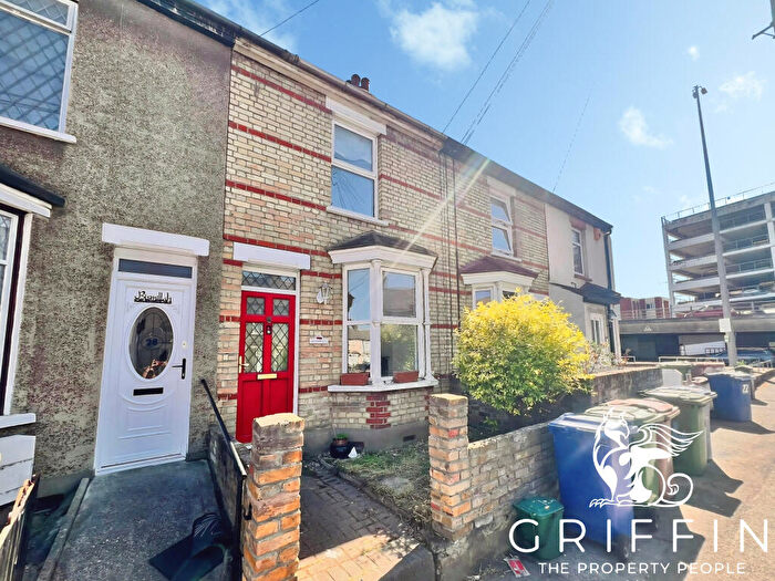 3 Bedroom Terraced House To Rent In Darnley Road, Grays, RM17
