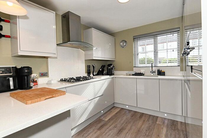 3 Bedroom Detached House For Sale In Kilcoby Avenue, Swinton, M27