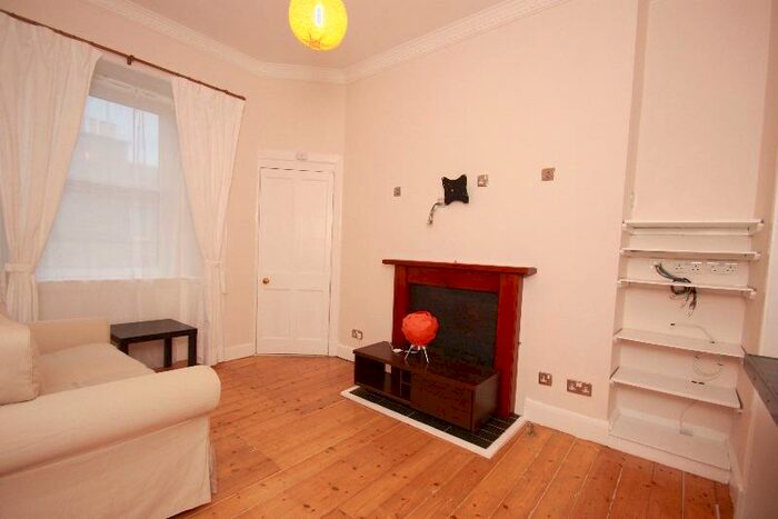 1 Bedroom Flat To Rent In Smithfield Street, Gorgie, Edinburgh, EH11