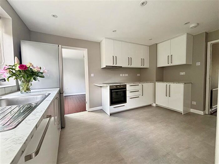 4 Bedroom Semi-Detached House To Rent In Cleevelands Avenue, Cheltenham, GL50