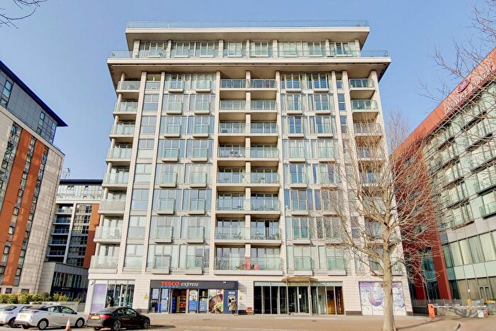 2 Bedroom Flat For Sale In The Oxygen, Royal Victoria Dock, E16