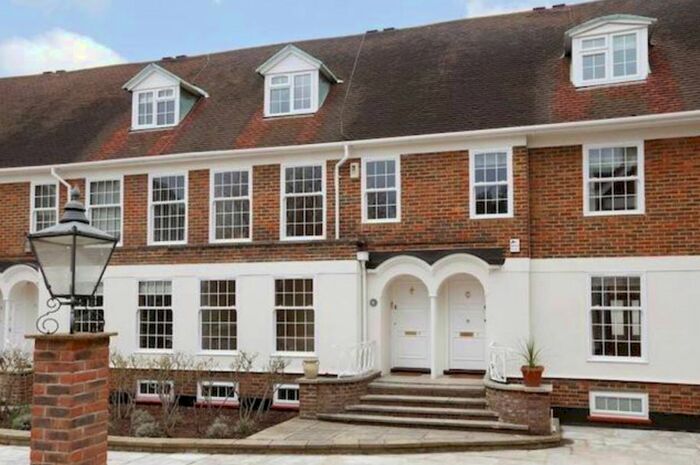 3 Bedroom Semi-Detached House To Rent In Church Road, London, SW19