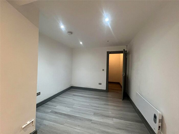 1 Bedroom Apartment To Rent In Crombey Street, Swindon, Wiltshire, SN1