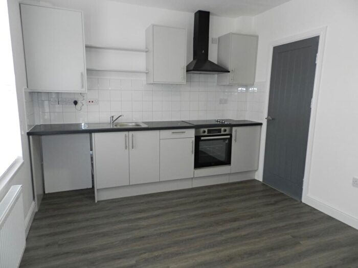 2 Bedroom Flat To Rent In Clarke Road, Northampton, Northamptonshire, NN1