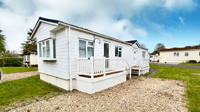 2 Bedroom Park Home For Sale In Manor Park, Grange Road, Wsm, BS23