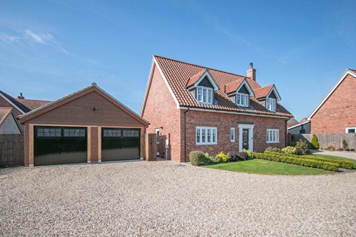 4 Bedroom Detached House For Sale In Grange Farm Close, Elmstead, Colchester, CO7