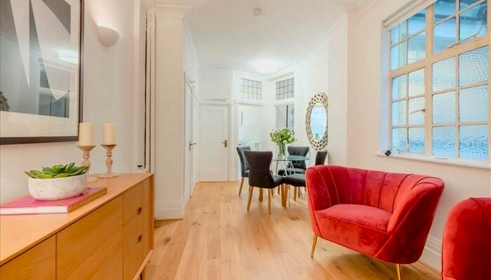 2 Bedroom Flat To Rent In Park Road, St John's Wood, NW8