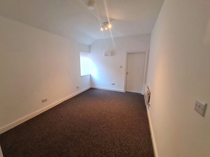 1 Bedroom Flat To Rent In Town Square, High Street, Syston, Leicester, LE7
