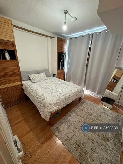 2 Bedroom Flat To Rent In Beechwood Gardens, London, NW10