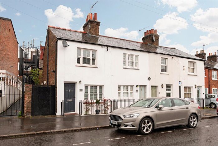 2 Bedroom End Terrace House For Sale In Gloucester Terrace, Crown Lane, London, N14