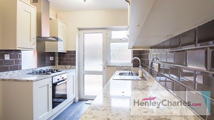 3 Bedroom Semi-Detached House To Rent In Beechmount Drive, Erdington, Birmingham, B23