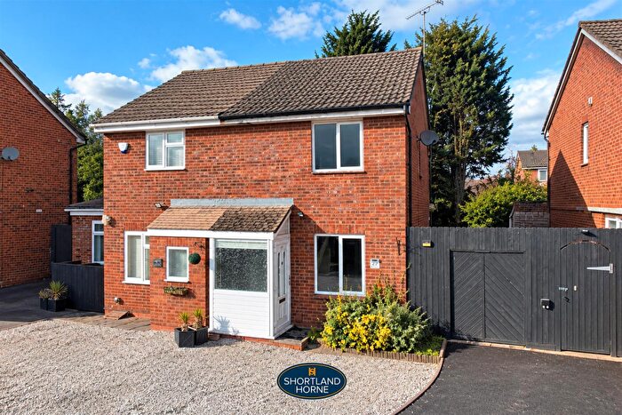 3 Bedroom Semi Detached House For Sale In Oak Close, Baginton, Coventry, CV8