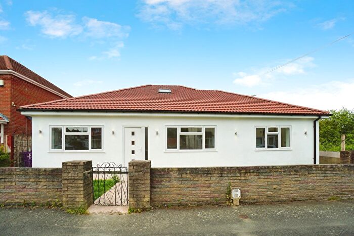 4 Bedroom Bungalow For Sale In Bailey Road, Bilston, WV14