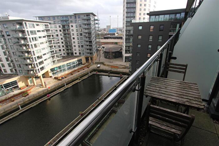 2 Bedroom Flat To Rent In La Salle, Leeds Dock, LS10