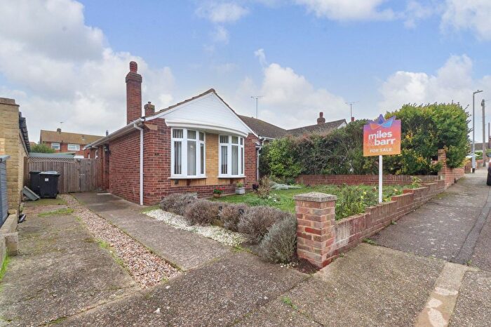 3 Bedroom Bungalow For Sale In Elmley Way, Margate, Kent, CT9