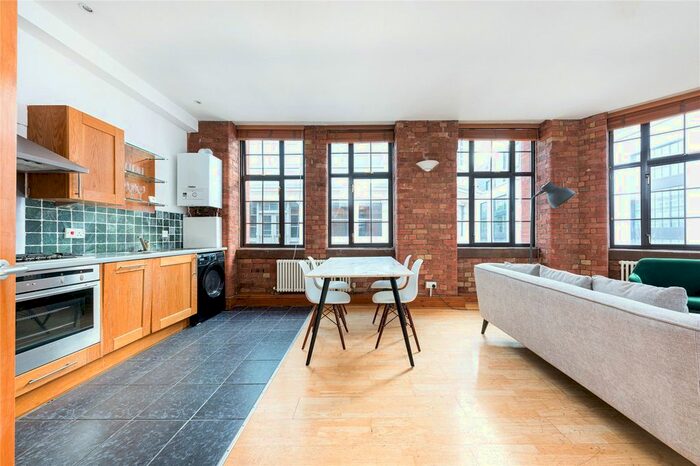 2 Bedroom Flat To Rent In Shepherdess Walk, London, N1