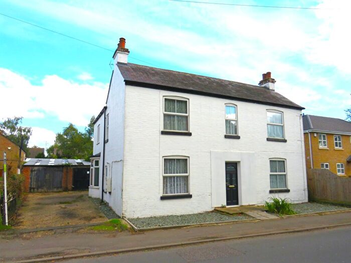 4 Bedroom Detached House For Sale In Green End Road, Sawtry, Huntingdon, PE28
