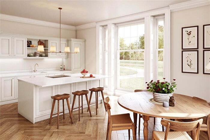 2 Bedroom Apartment For Sale In The Manor At Arden Lawn, Henley-in-Arden, Warwickshire, B95