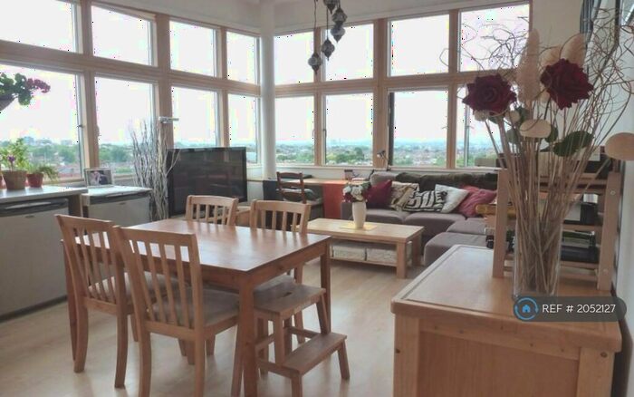 1 Bedroom Flat To Rent In Erin Court, London, NW2