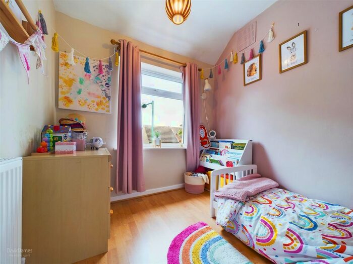 3 Bedroom Semi-Detached House For Sale In Warren Avenue, Sherwood, Nottingham, NG5