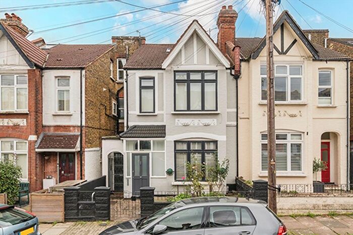 2 Bedroom Flat To Rent In Ribblesdale Road, Furzedown, SW16