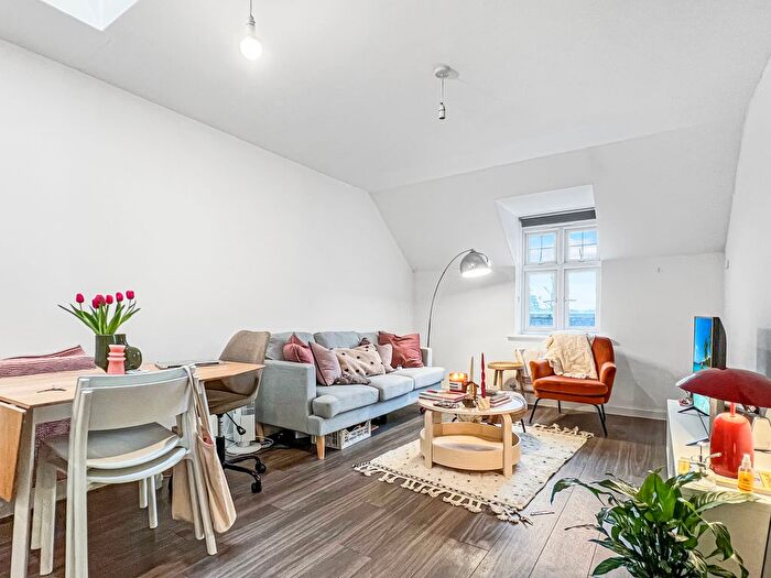 1 Bedroom Flat To Rent In Mackintosh Street, Bromley, BR2
