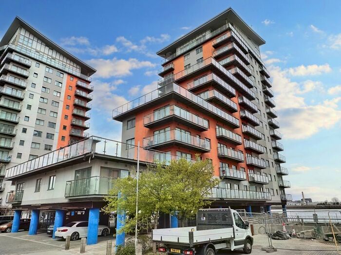 2 Bedroom Flat To Rent In Mizzen Mast House, Mast Quay, Woolwich, London, SE18