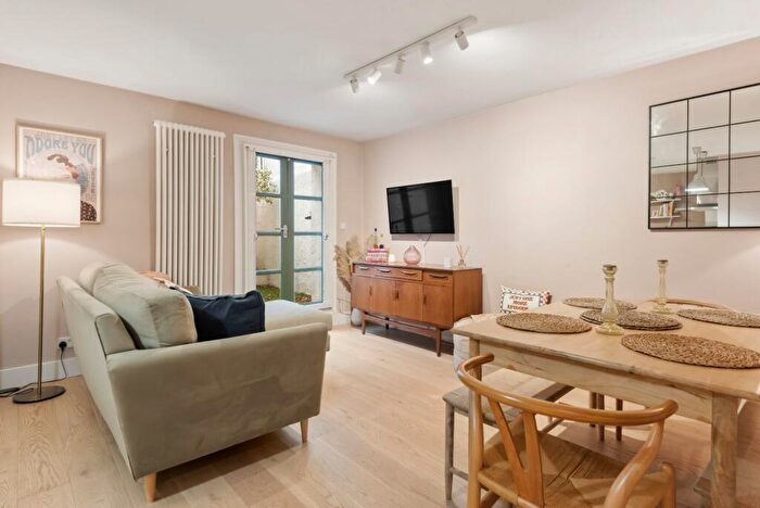 3 Bedroom Flat To Rent In Wolsey Road, Newington Green, N1