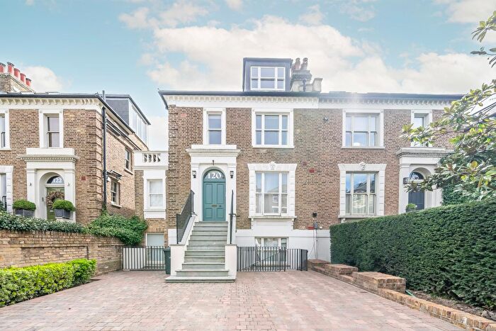 2 Bedroom Flat For Sale In The Grove, Ealing, W5